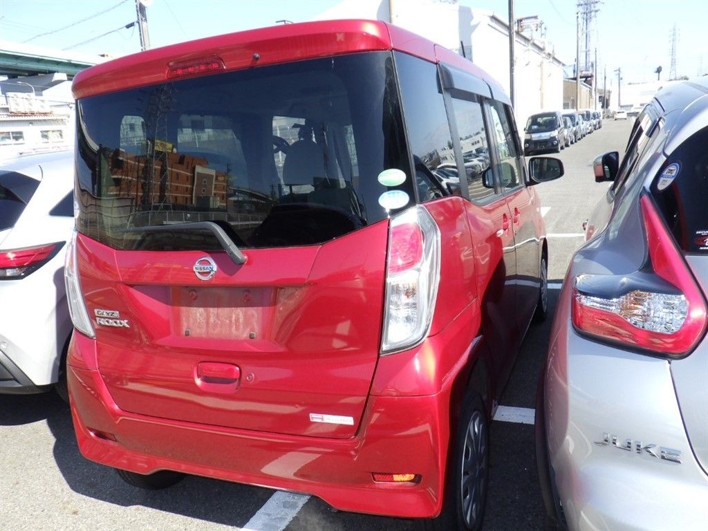 NISSAN DAYZ ROOX