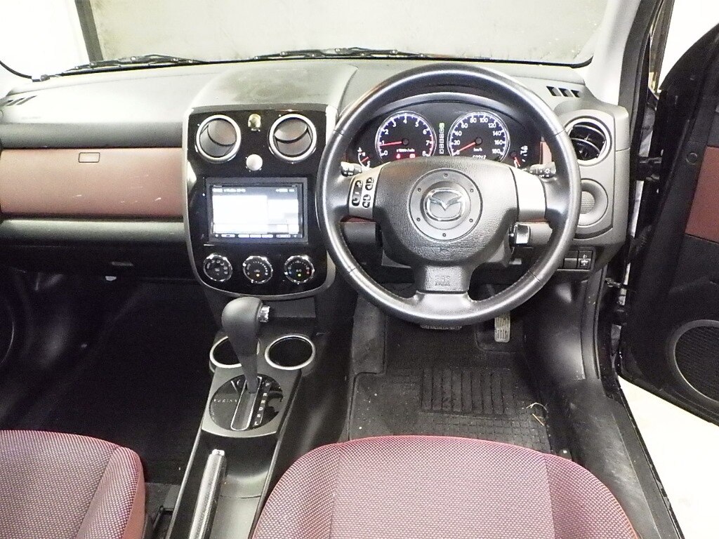 MAZDA VERISA