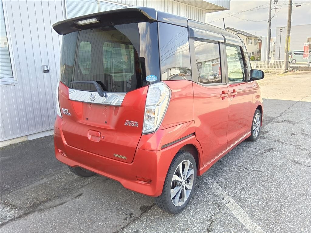 NISSAN DAYZ ROOX