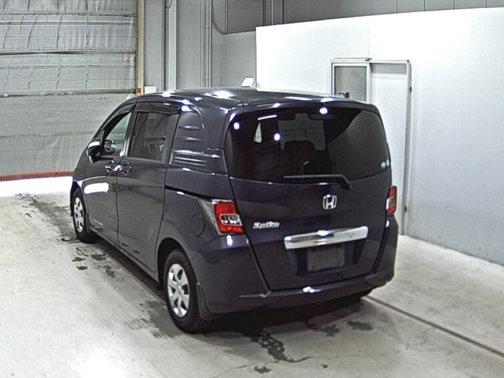 HONDA FREED SPIKE