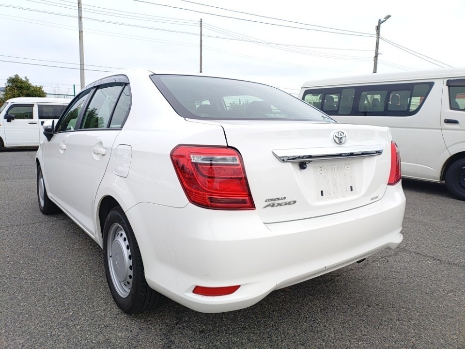TOYOTA COROLLA AXIO