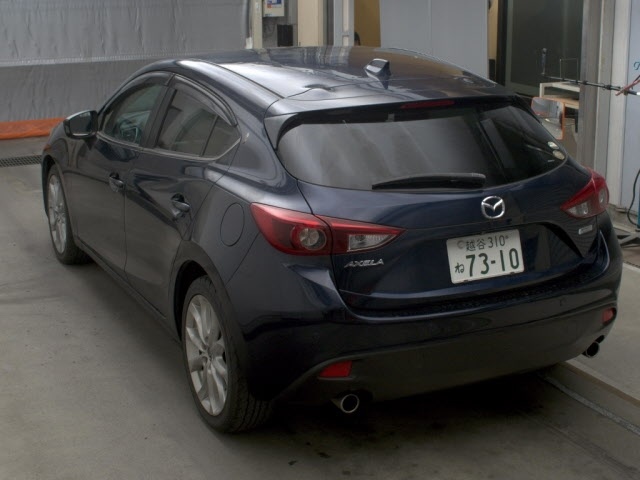 MAZDA AXELA