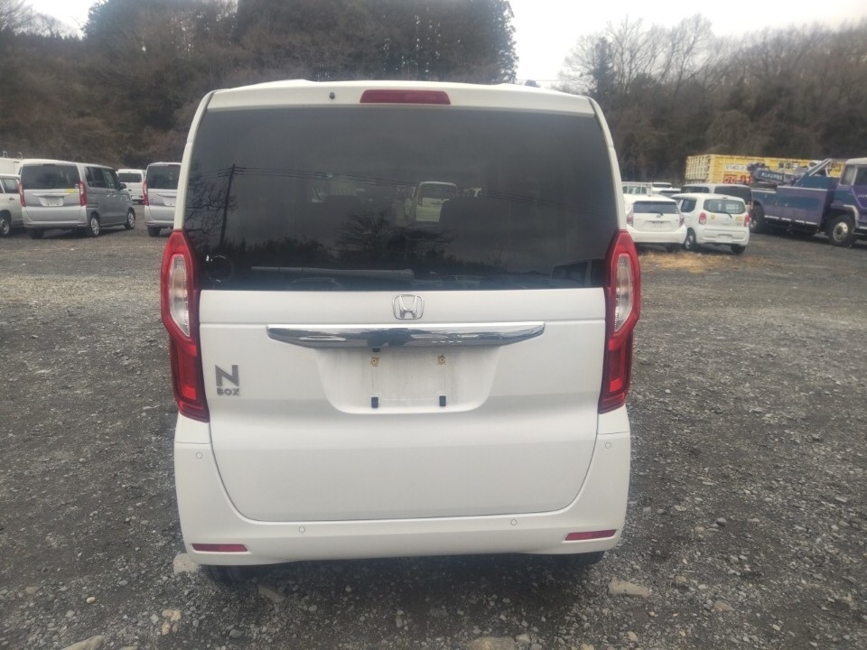 HONDA N-BOX