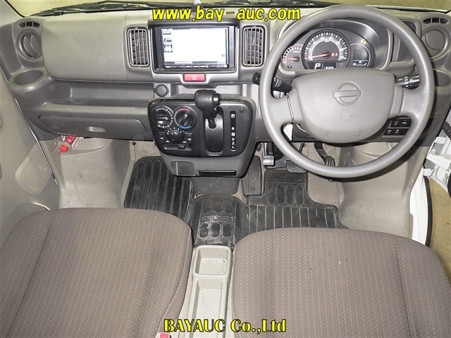 NISSAN NV100 CLIPPER
