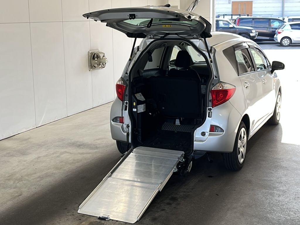 TOYOTA RACTIS
