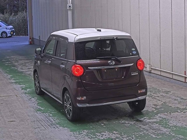 DAIHATSU CAST