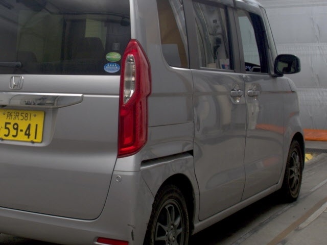 HONDA N-BOX
