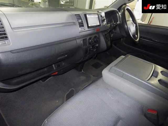 TOYOTA REGIUS ACE