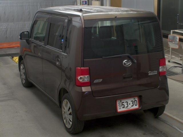 DAIHATSU MOVE CONTE