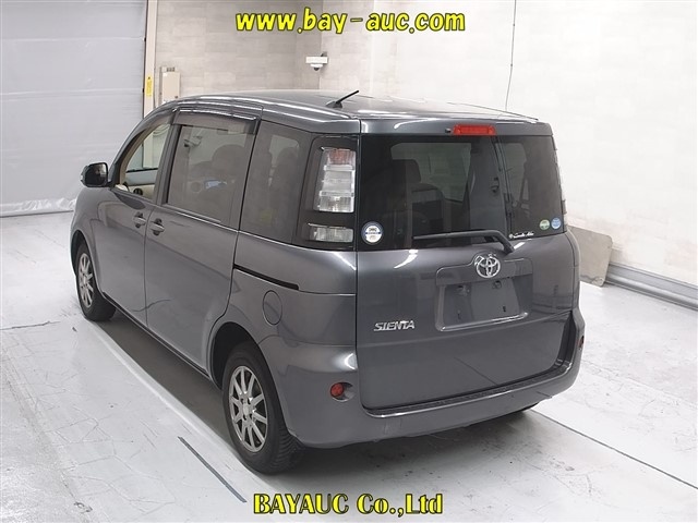 TOYOTA SIENTA