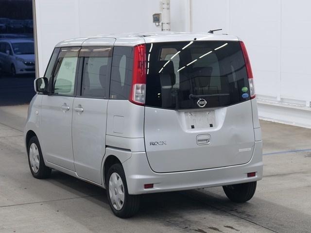 NISSAN ROOX