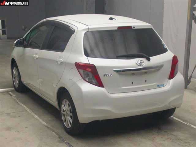 TOYOTA VITZ