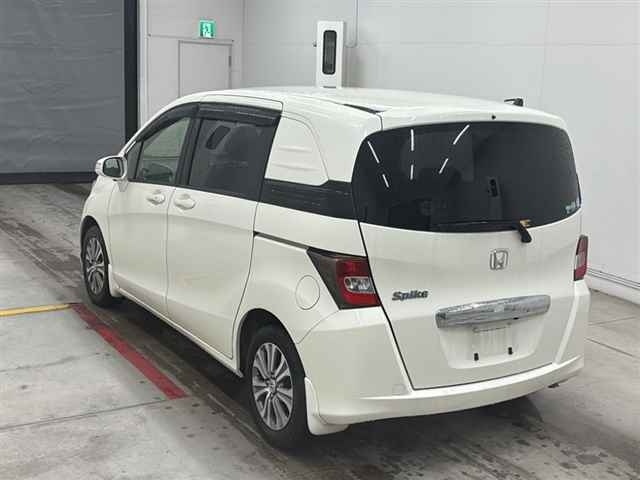 HONDA FREED SPIKE
