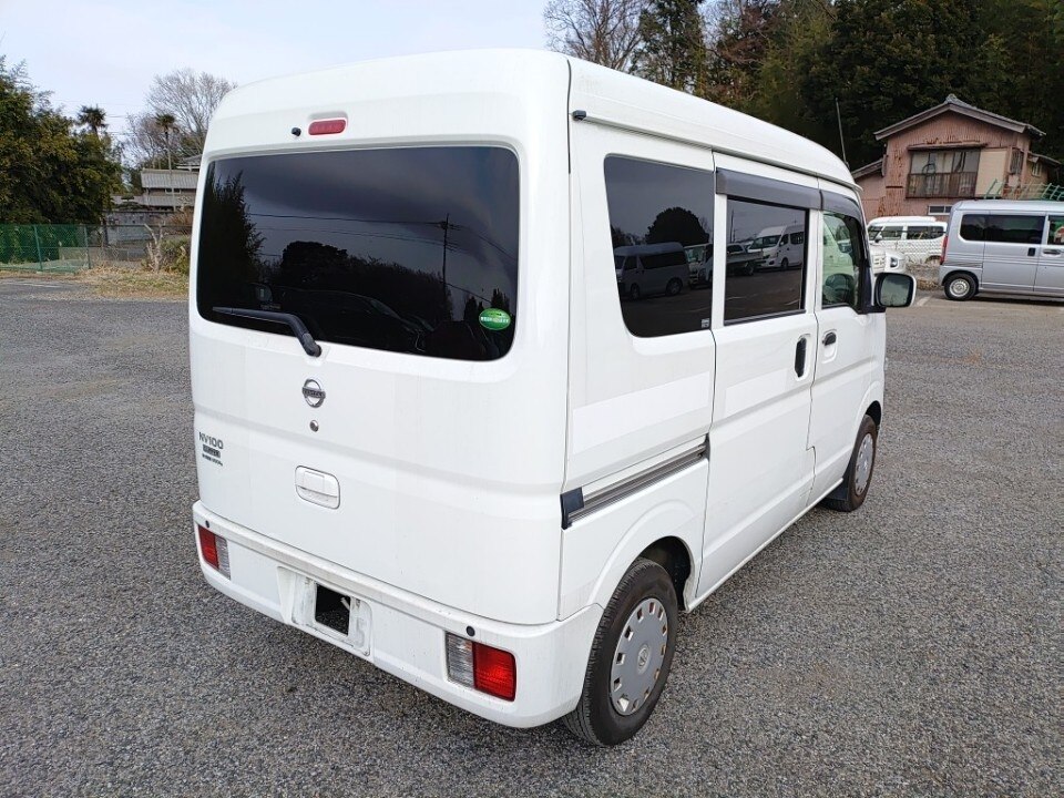 NISSAN NV100 CLIPPER