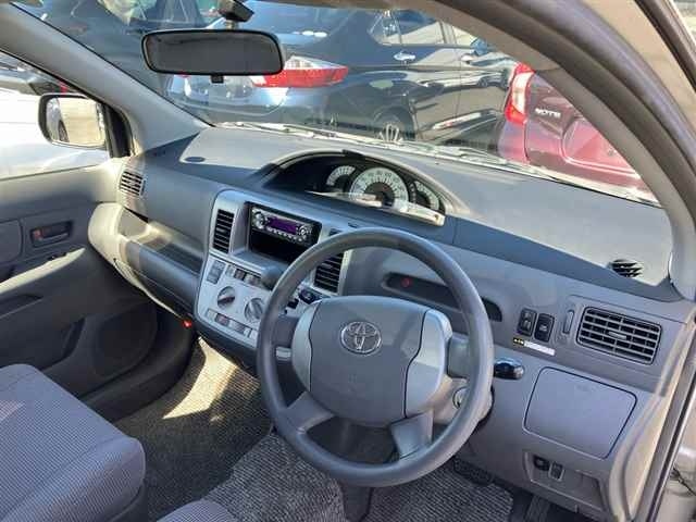 TOYOTA RAUM