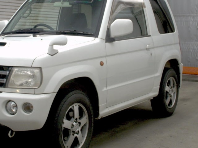 MITSUBISHI PAJERO MINI