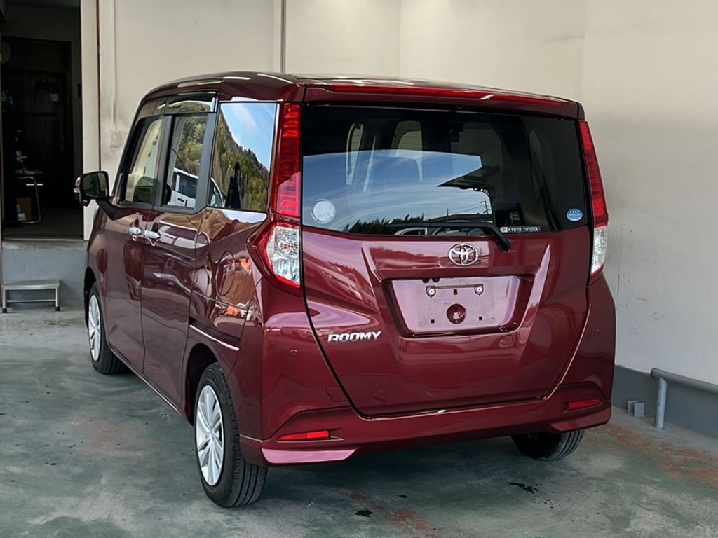 TOYOTA ROOMY