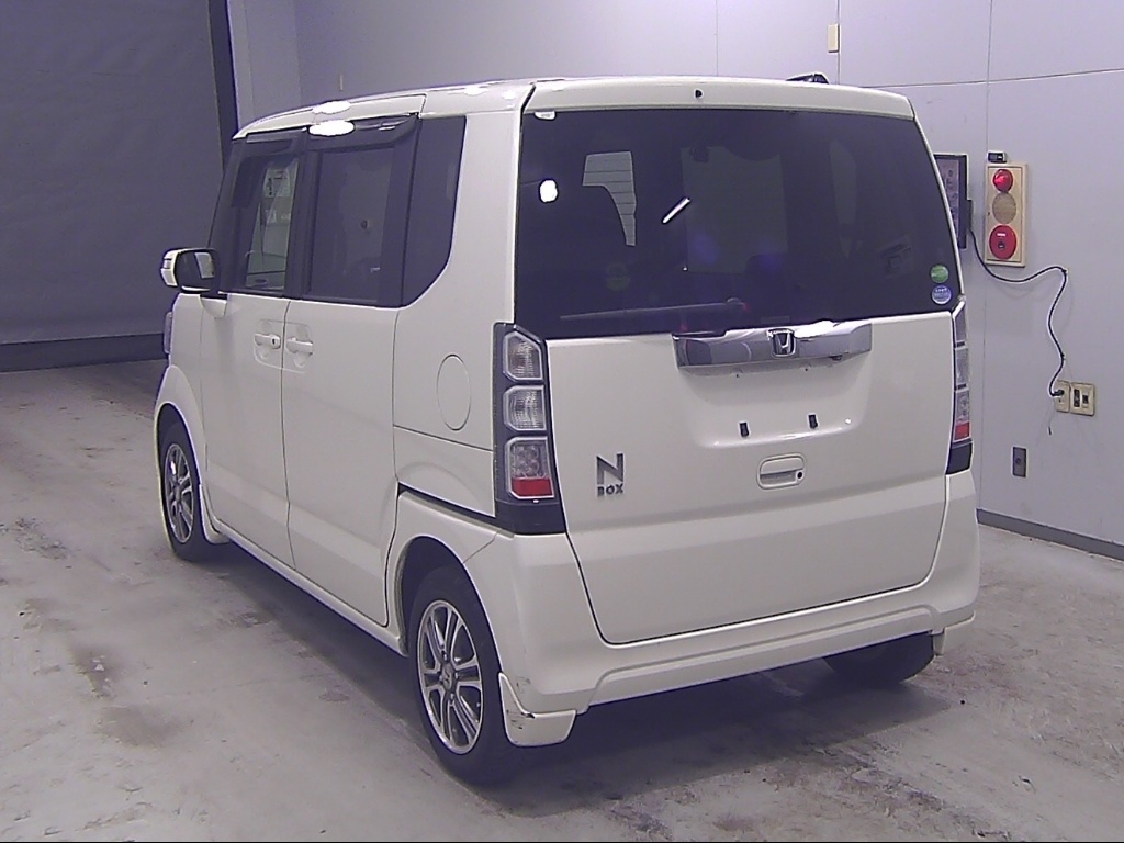HONDA N-BOX