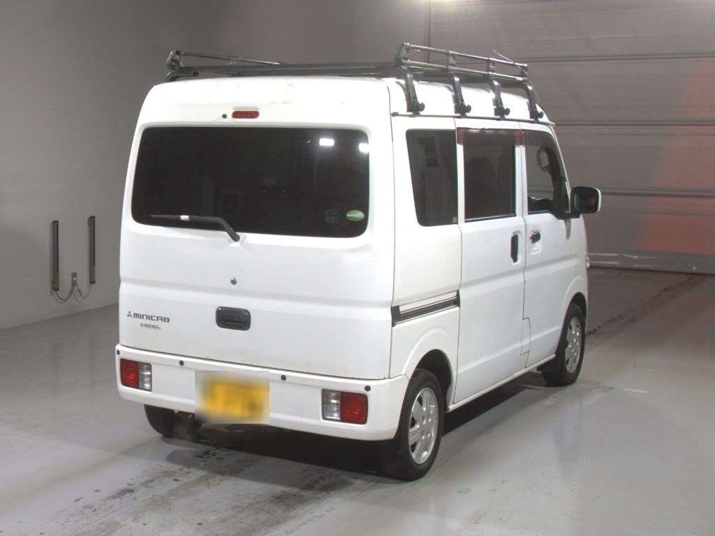 MITSUBISHI MINICAB