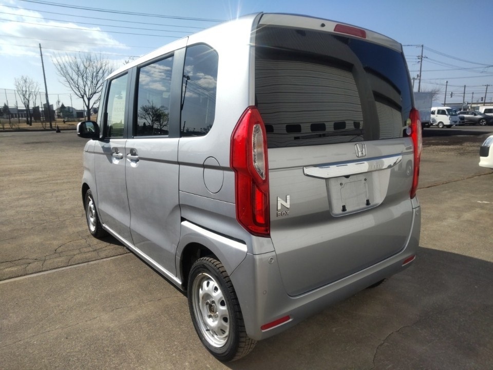 HONDA N-BOX