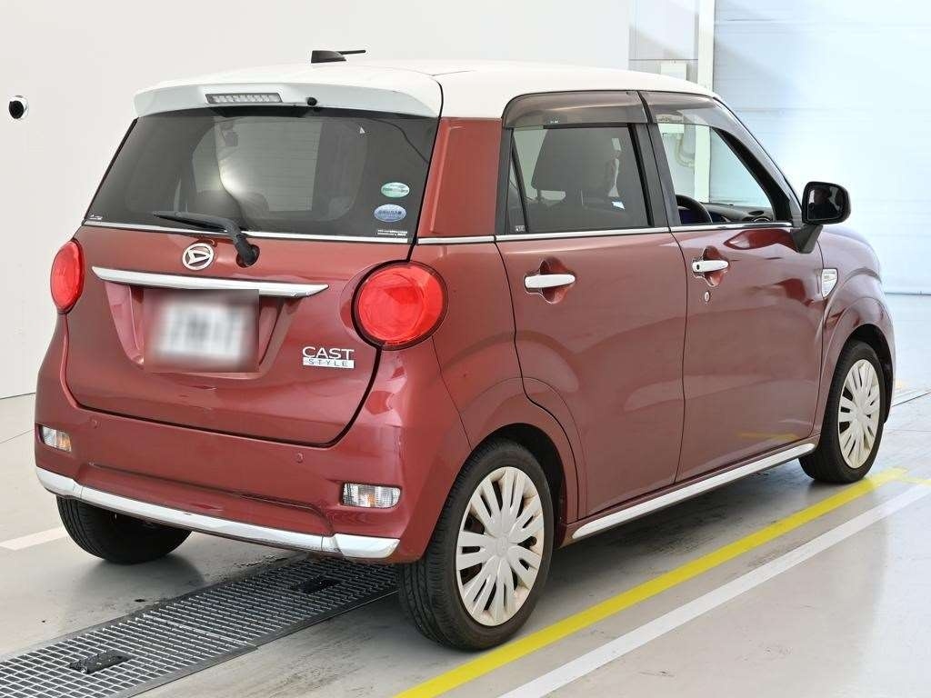DAIHATSU CAST