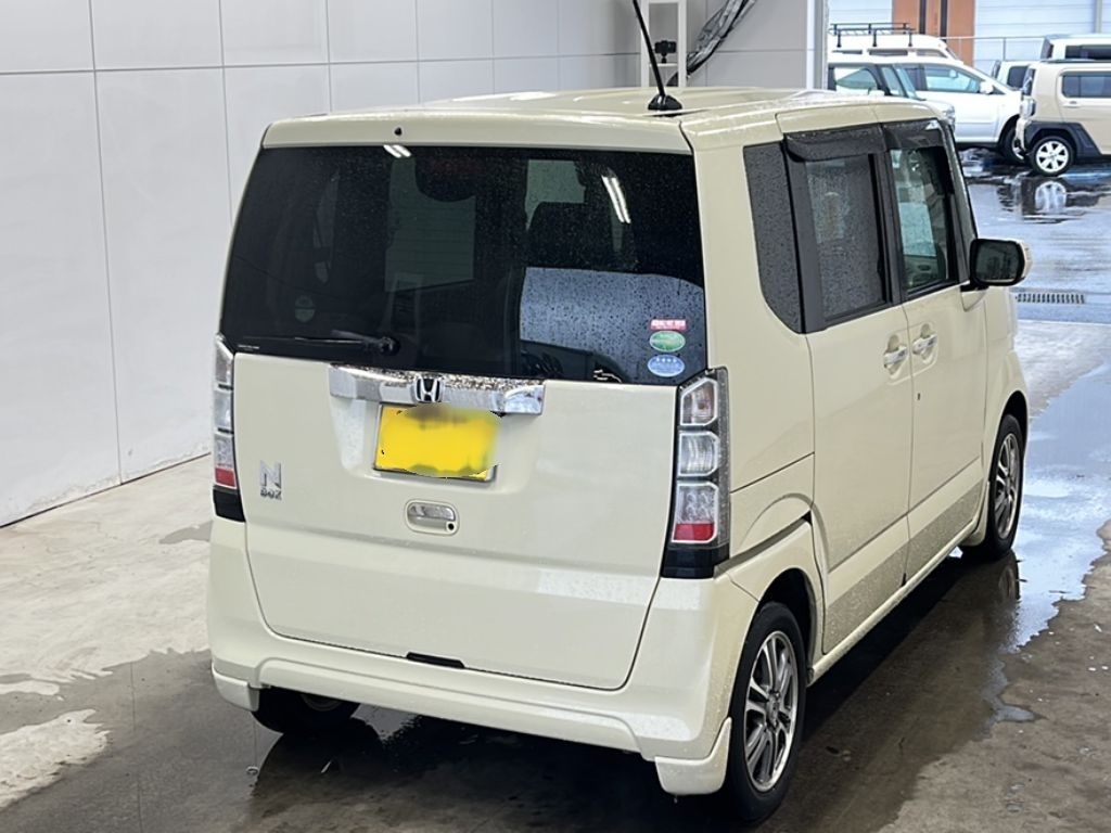 HONDA N-BOX