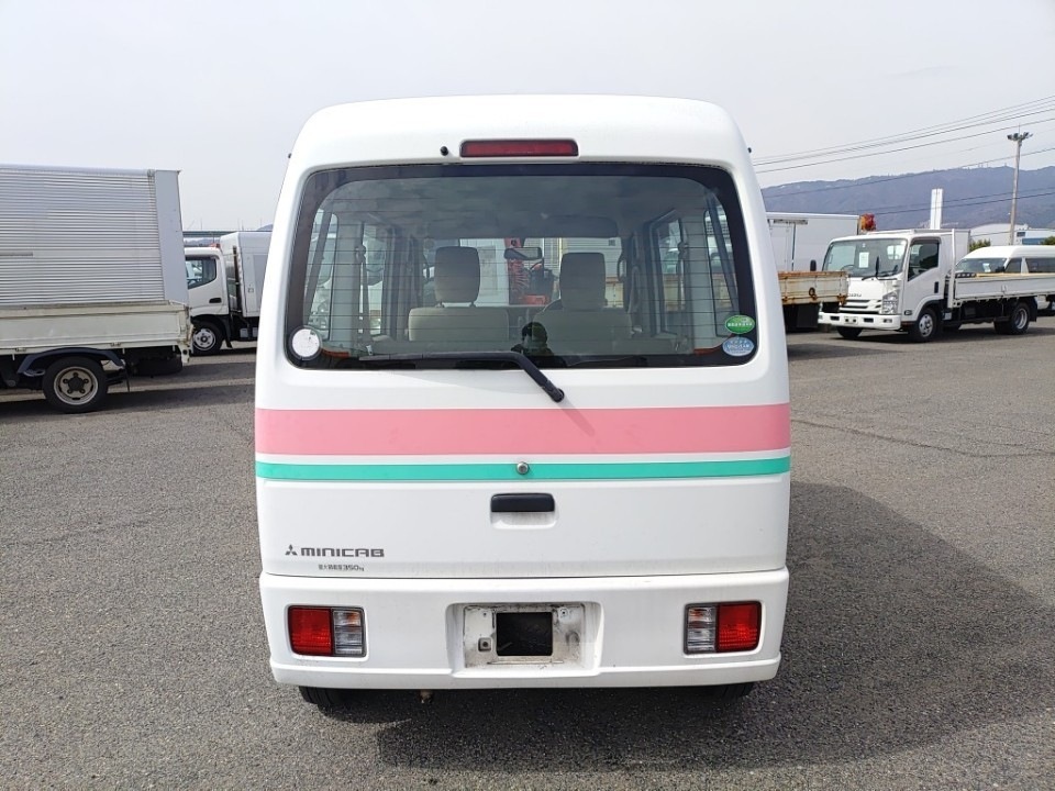 MITSUBISHI MINICAB