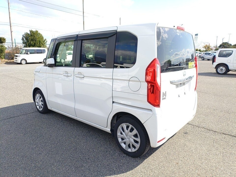 HONDA N-BOX