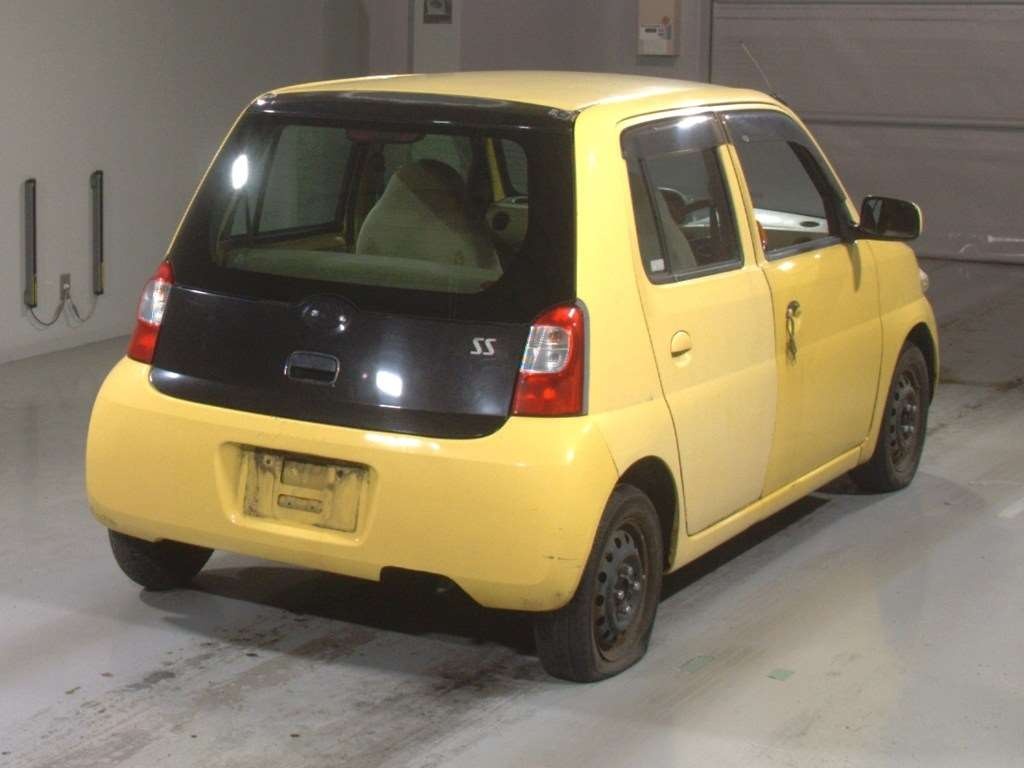 DAIHATSU ESSE