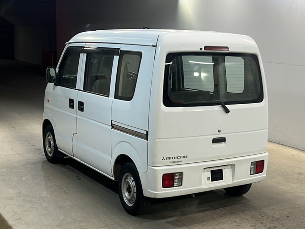 MITSUBISHI MINICAB