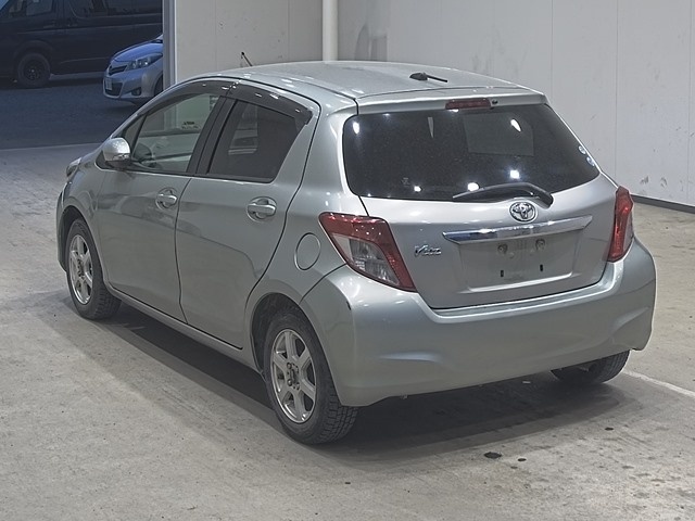 TOYOTA VITZ