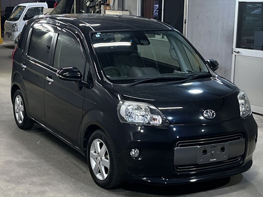 TOYOTA PORTE