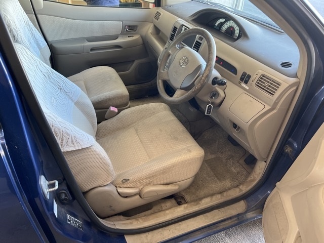 TOYOTA RAUM