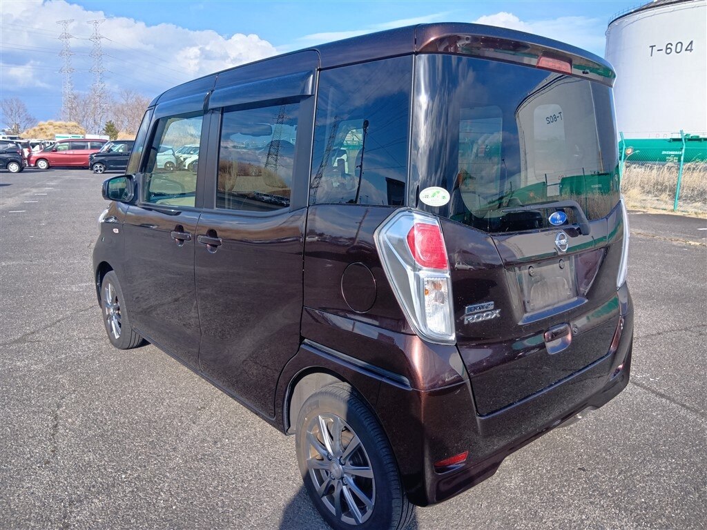 NISSAN DAYZ ROOX