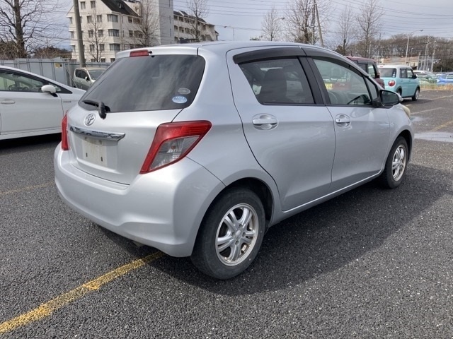 TOYOTA VITZ