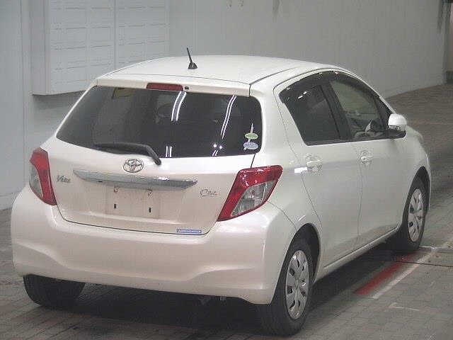 TOYOTA VITZ