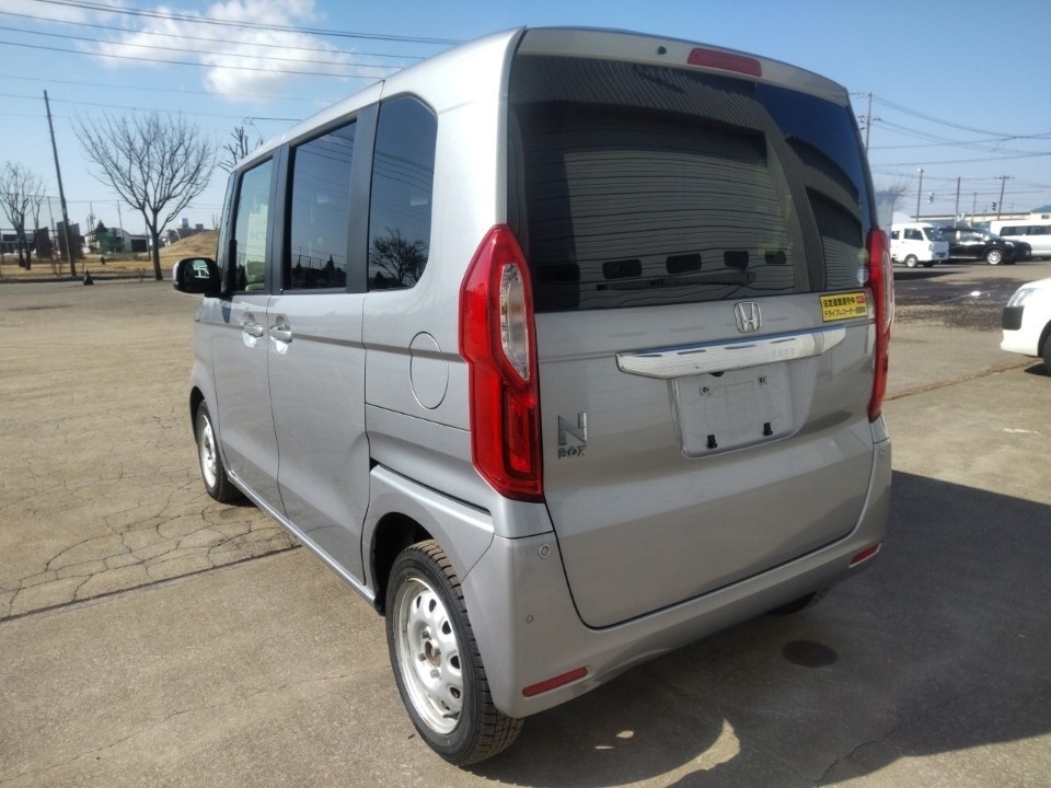 HONDA N-BOX