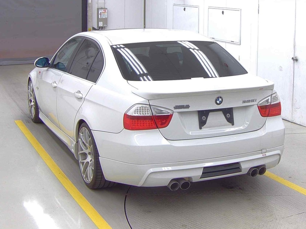 BMW 3-SERIES