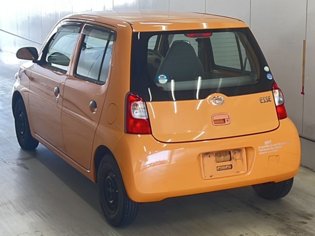 DAIHATSU ESSE