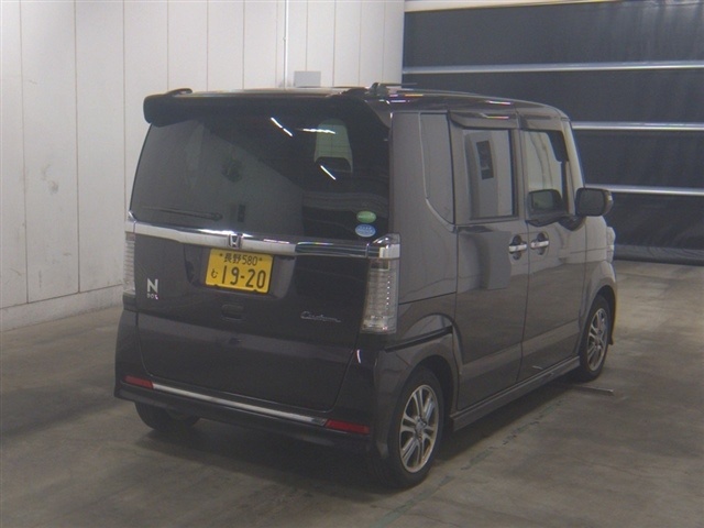 HONDA N-BOX