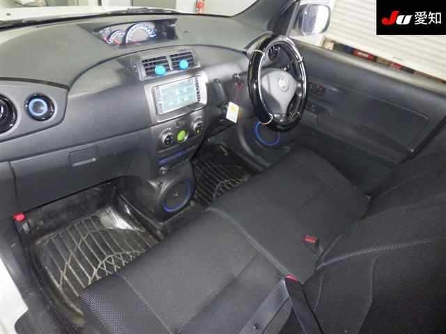 TOYOTA BB