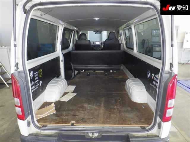 TOYOTA REGIUS ACE