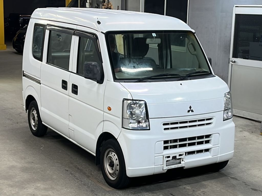 MITSUBISHI MINICAB