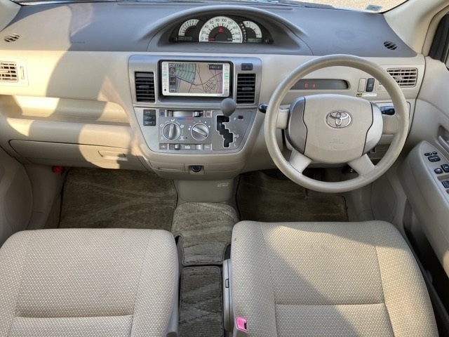 TOYOTA RAUM
