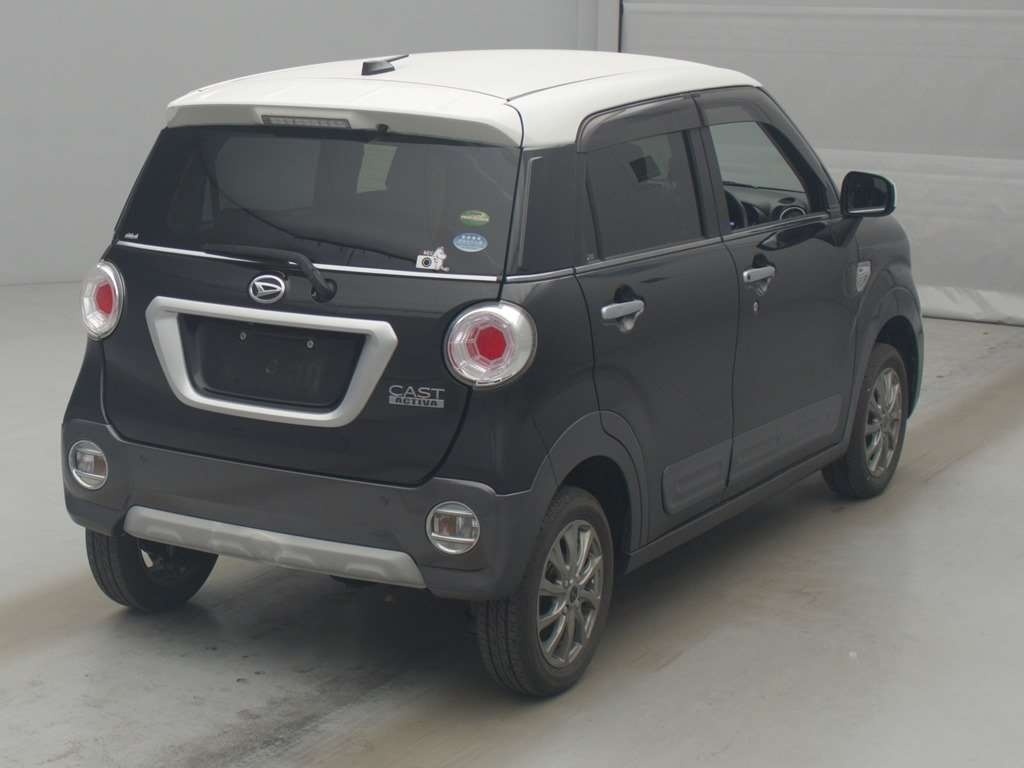 DAIHATSU CAST