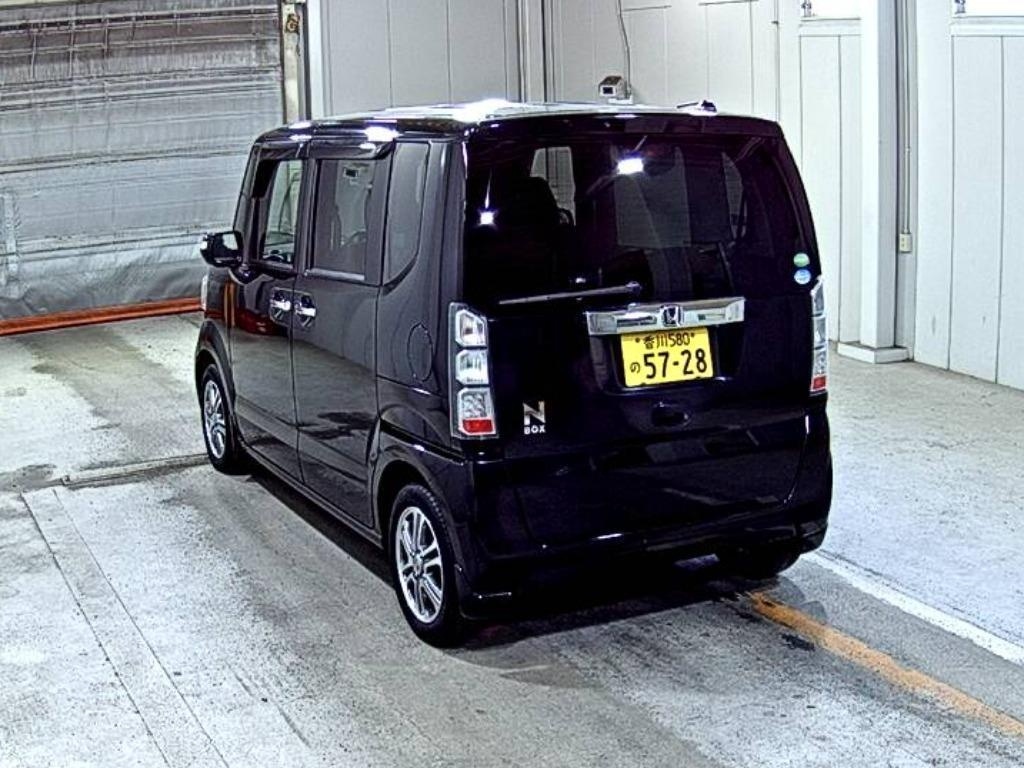 HONDA N-BOX