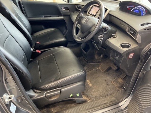 HONDA FREED SPIKE
