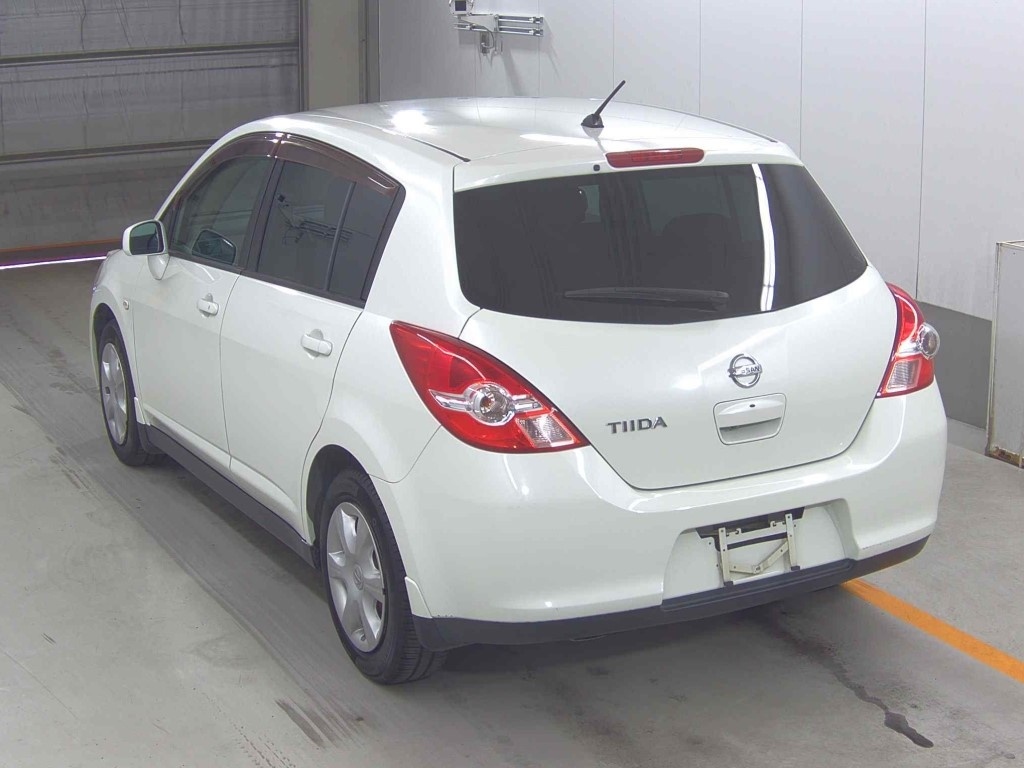 NISSAN TIIDA