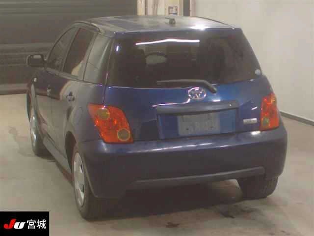 TOYOTA IST