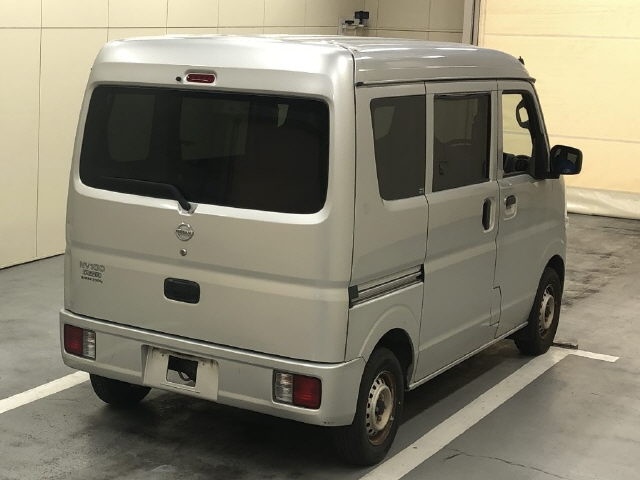 NISSAN NV100 CLIPPER